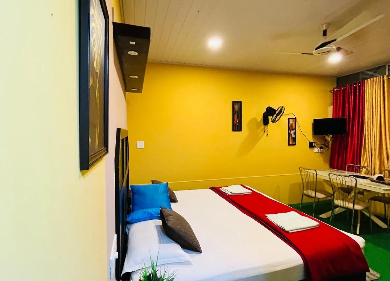 Fab Valley Homestay Munnar India
